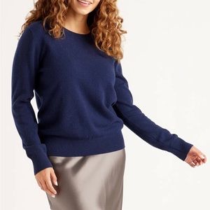 NWOT 100 % Cashmere Crewneck Sweater